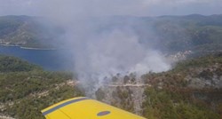 Novi požar na Korčuli: U munjevitoj akciji vodenim bombama spasili kuće kod Brne